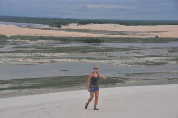 Caminho para a Duna do Funil, em Tatajuba - CE